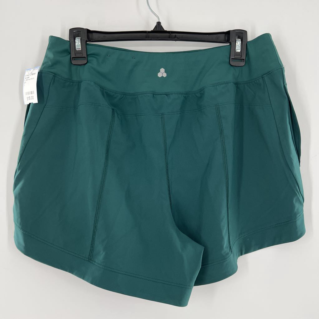 L mid-rise shorts