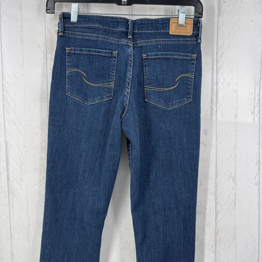6 mid-rise straight leg jean