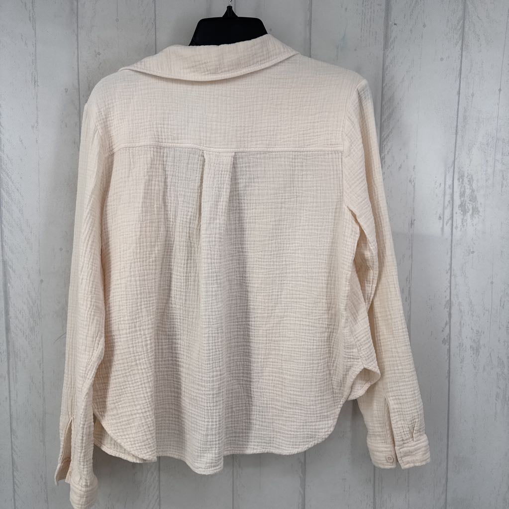 L gauzy button down l/s top