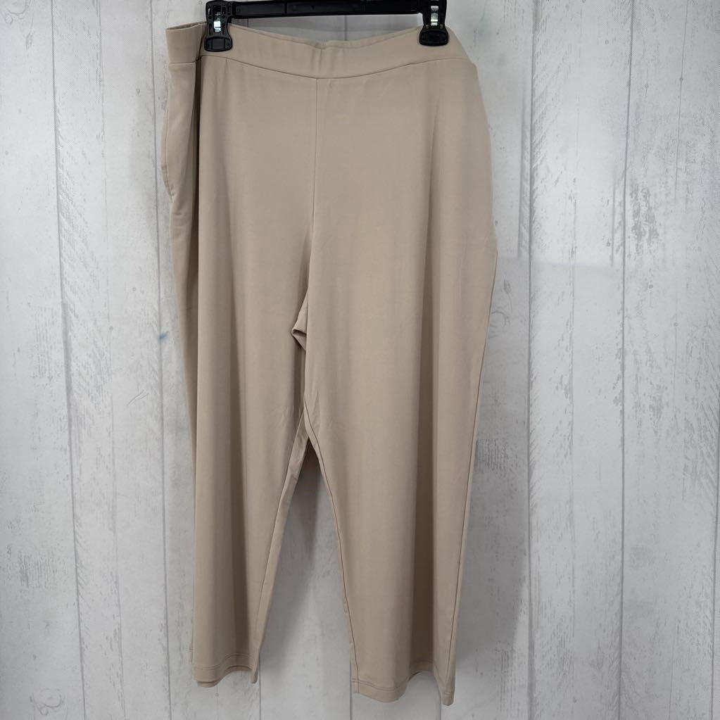 L pull-on capris