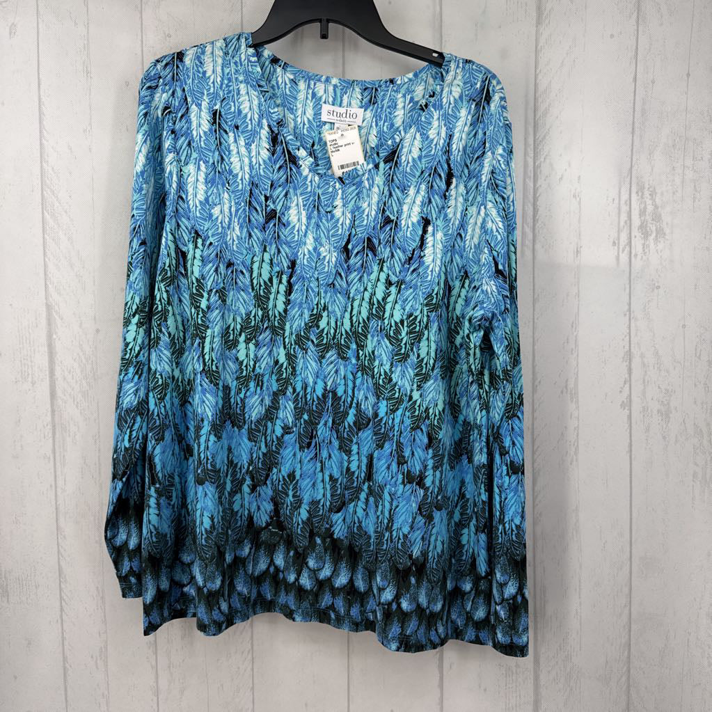 L feather print v-neck l/s tee