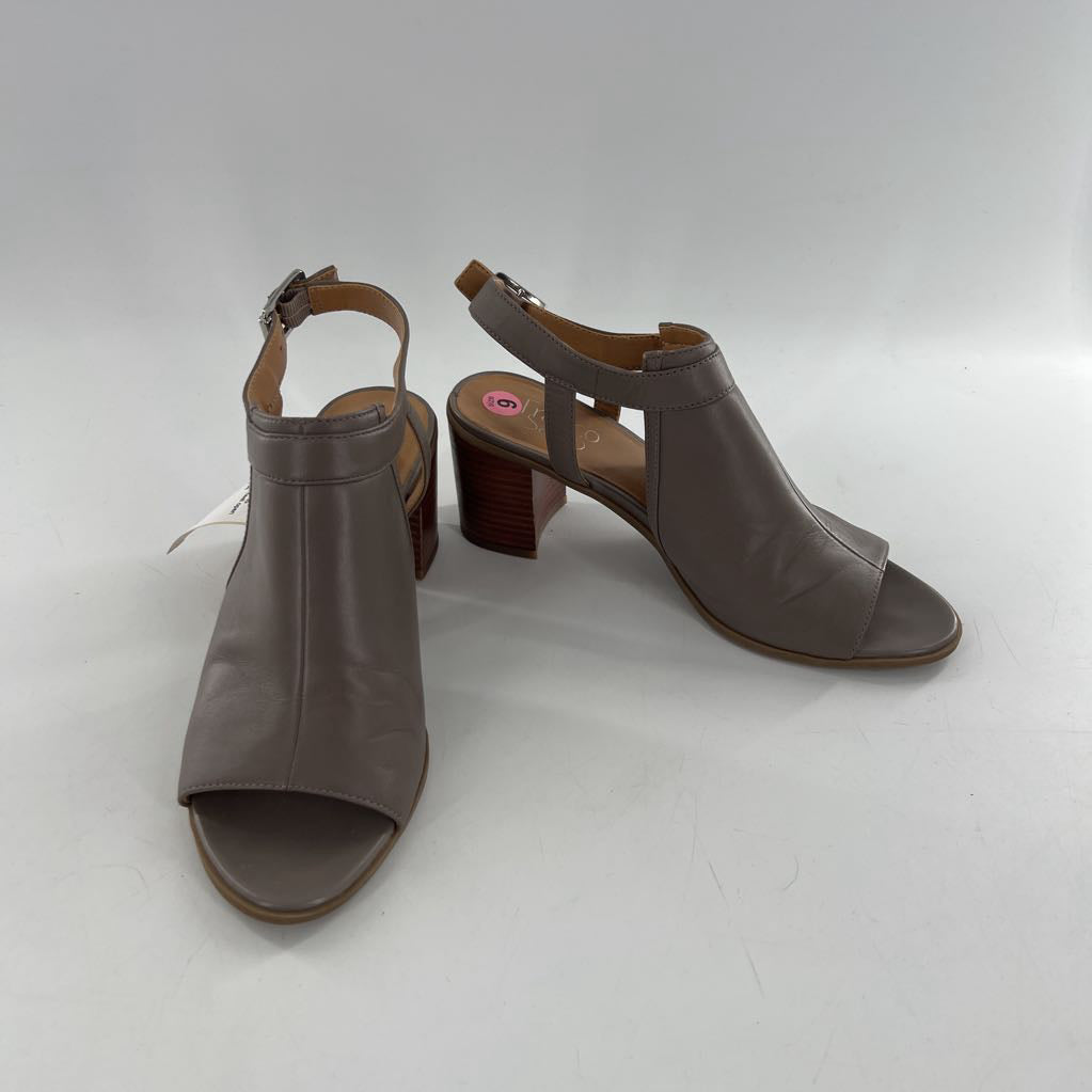 9 block heel open toe sandal