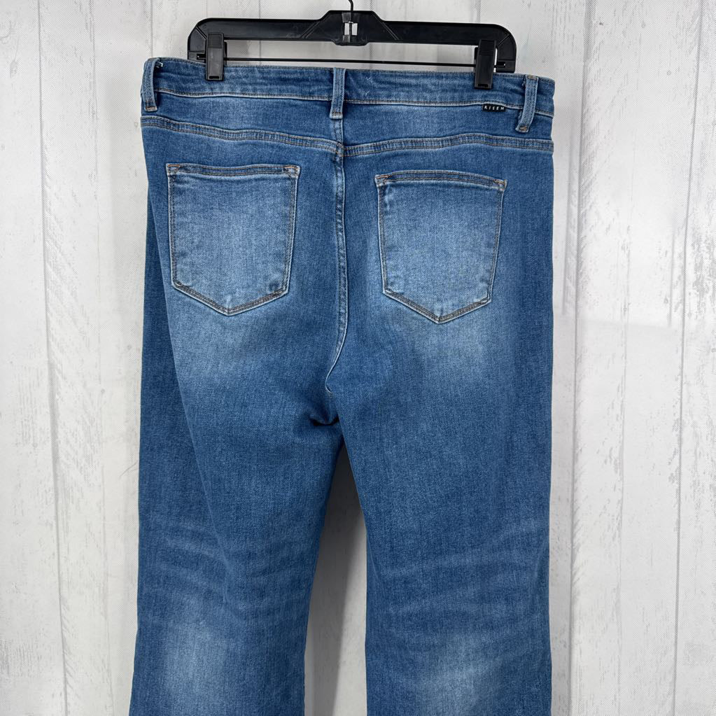 Medium Wash HI-Rise Jeans