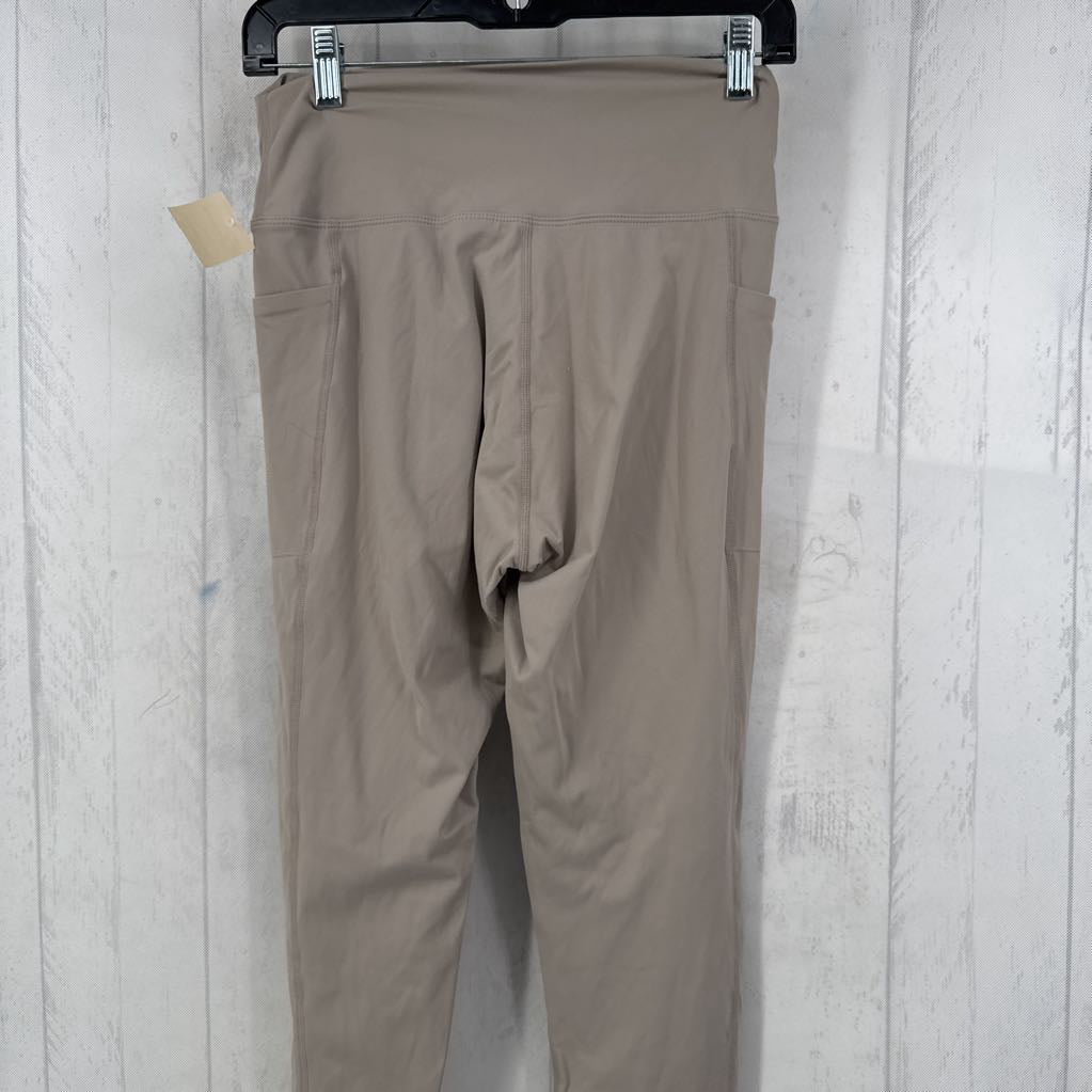 High-Rise Leggings w/ Side Pockets