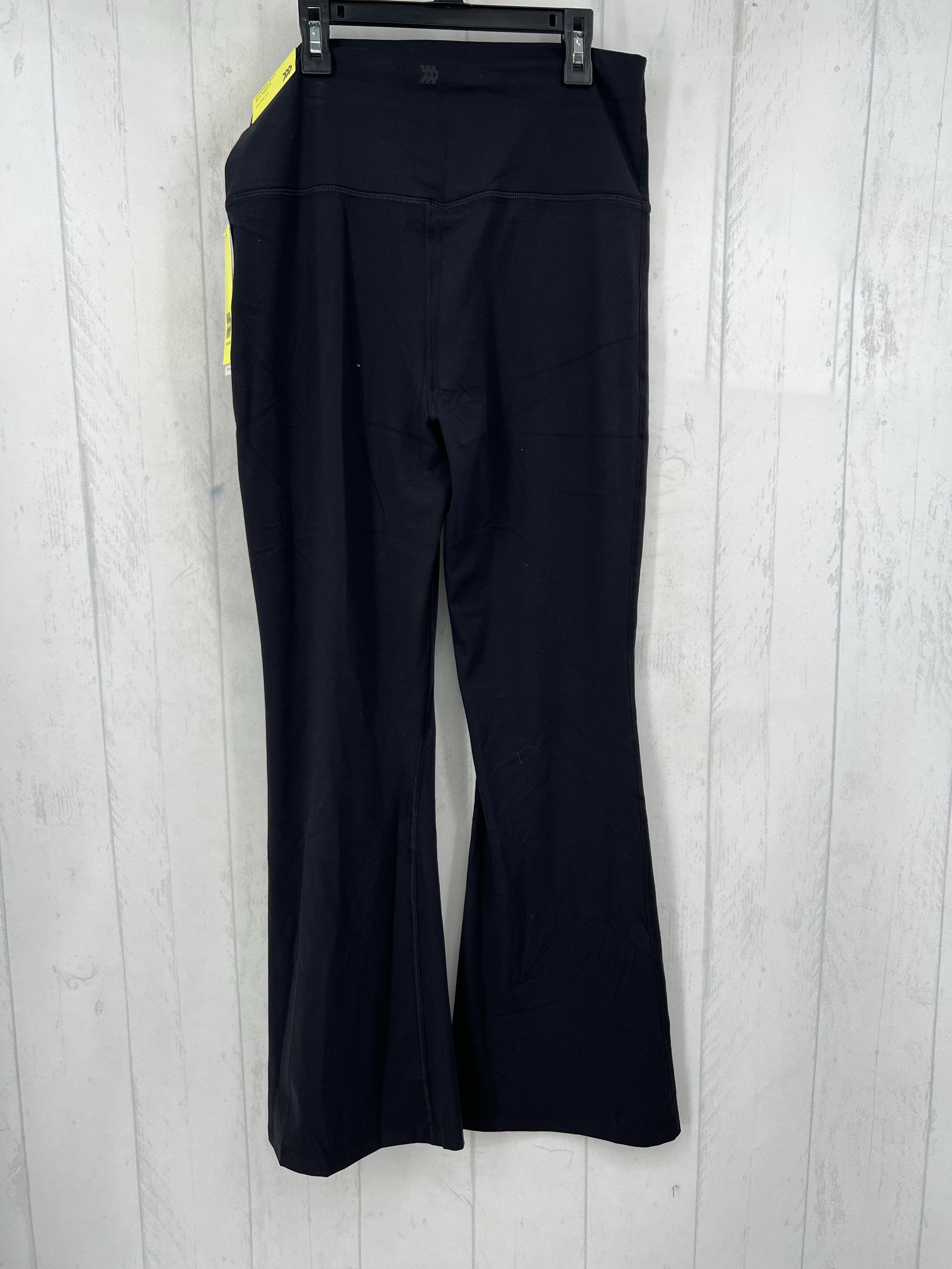 NWT Everday Soft Flare Legging