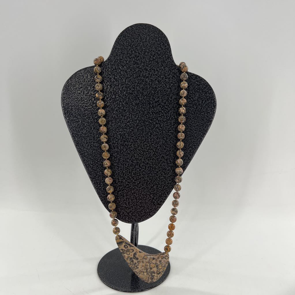 15" brown beaded stone pendant necklace