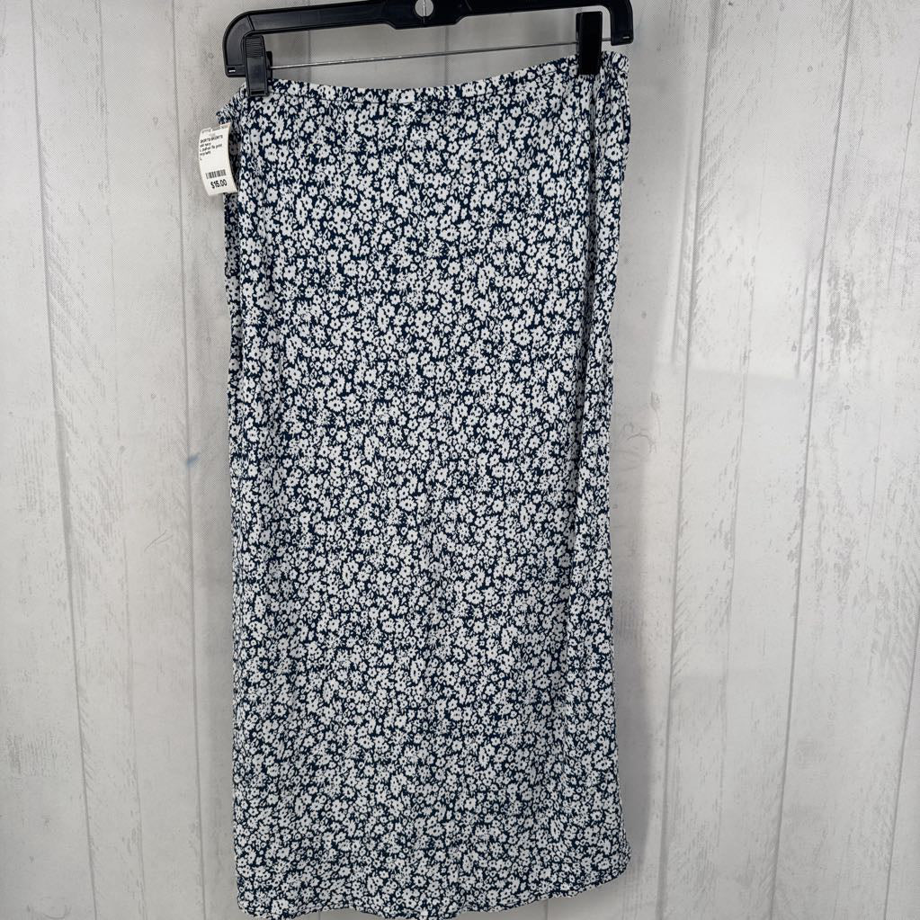 L pull-on flo print skirt
