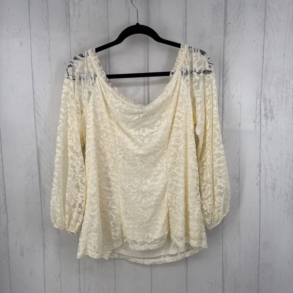 2X lace off-the shoulder l/s top