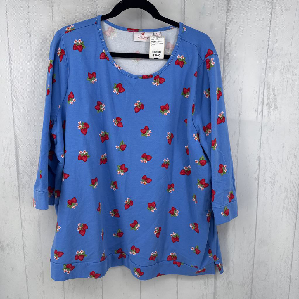 2X strawberry print 3/4 slv top