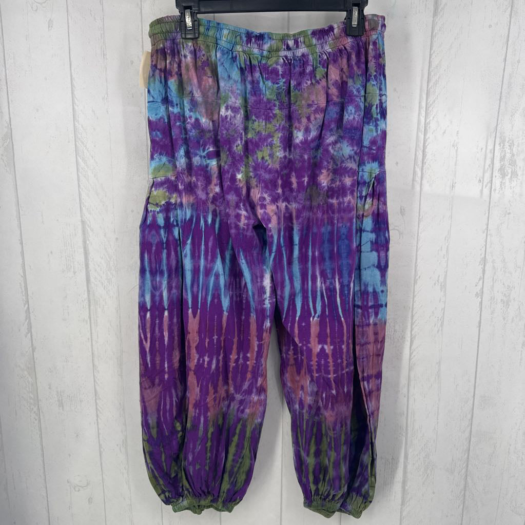 L tie-dye joggers