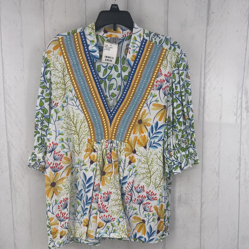 L flo print embroidered v-neck s/s top