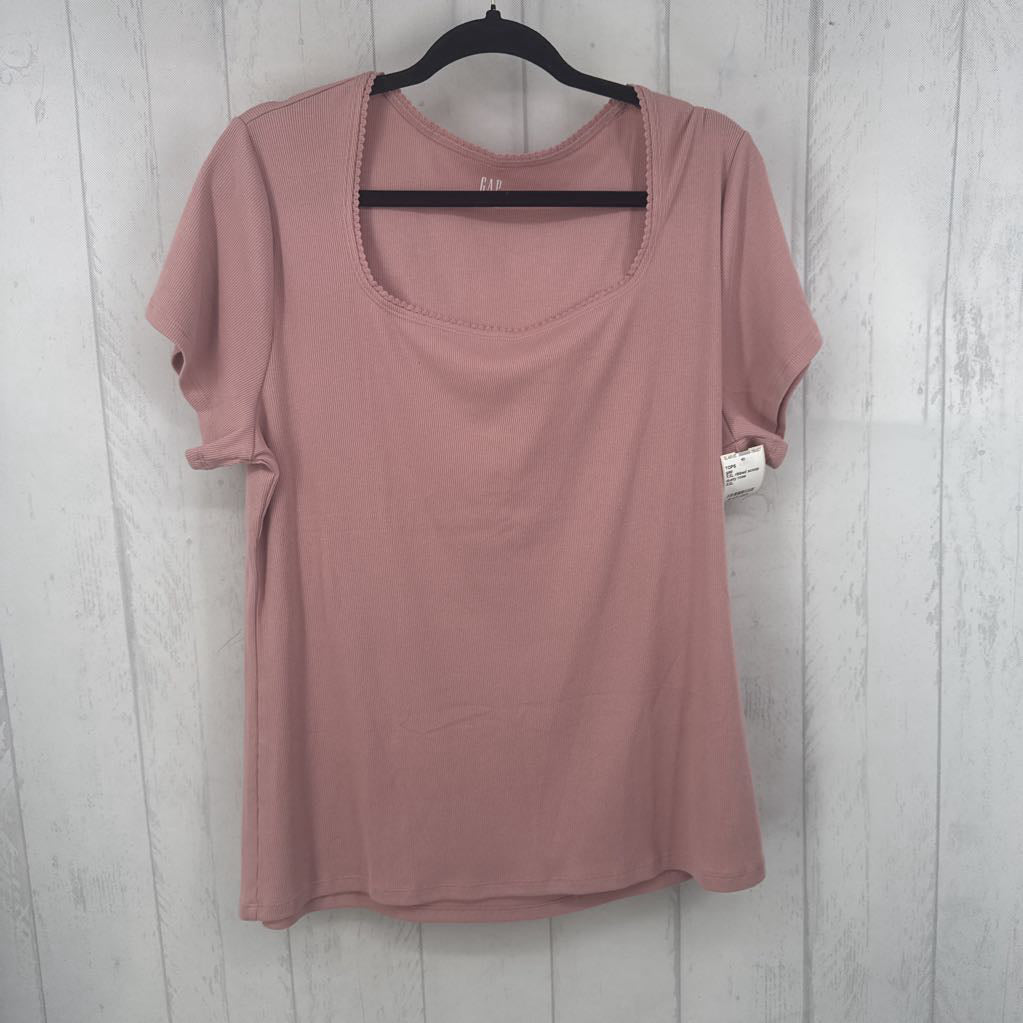 XXL ribbed scoop neck s/s top
