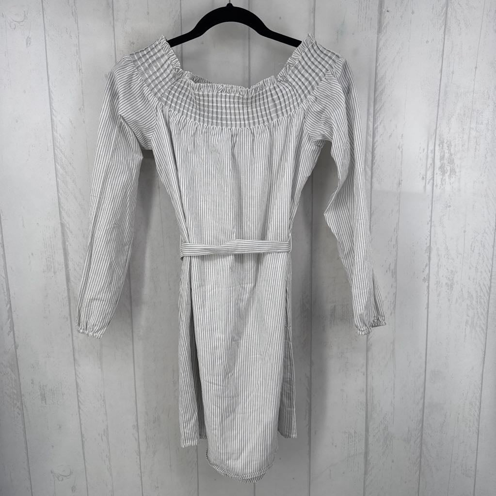 R70 S/P off shoulder pin stripe smocked dress