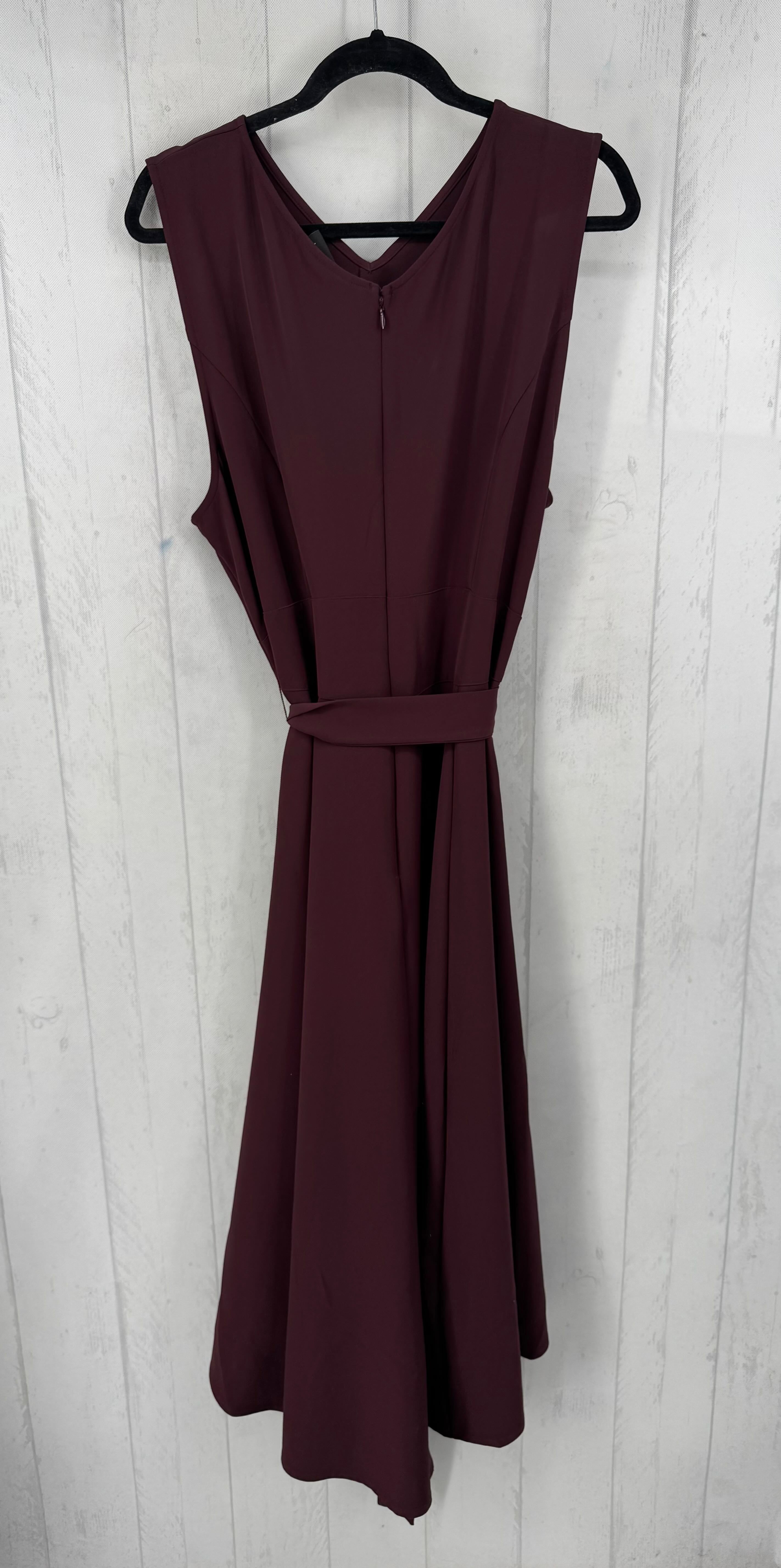 R90 22 slvls hi-low dress