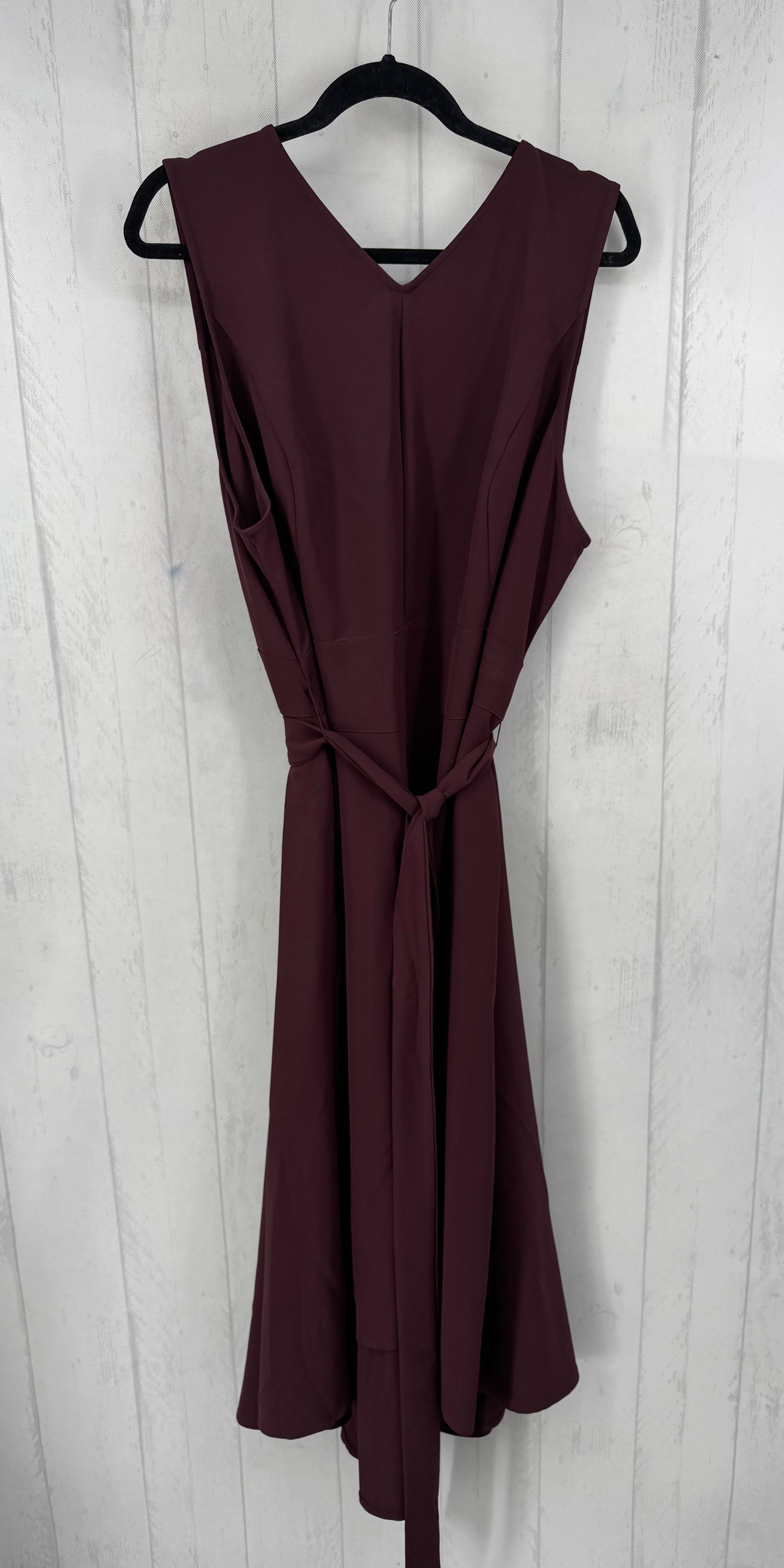 R90 22 slvls hi-low dress