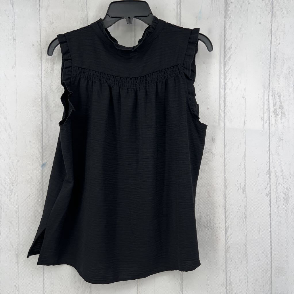 M smocked 1/3 button down tank