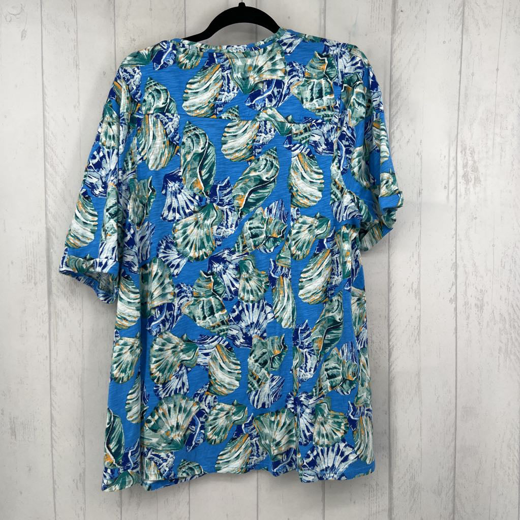 XXL seashell print v-neck s/s tee