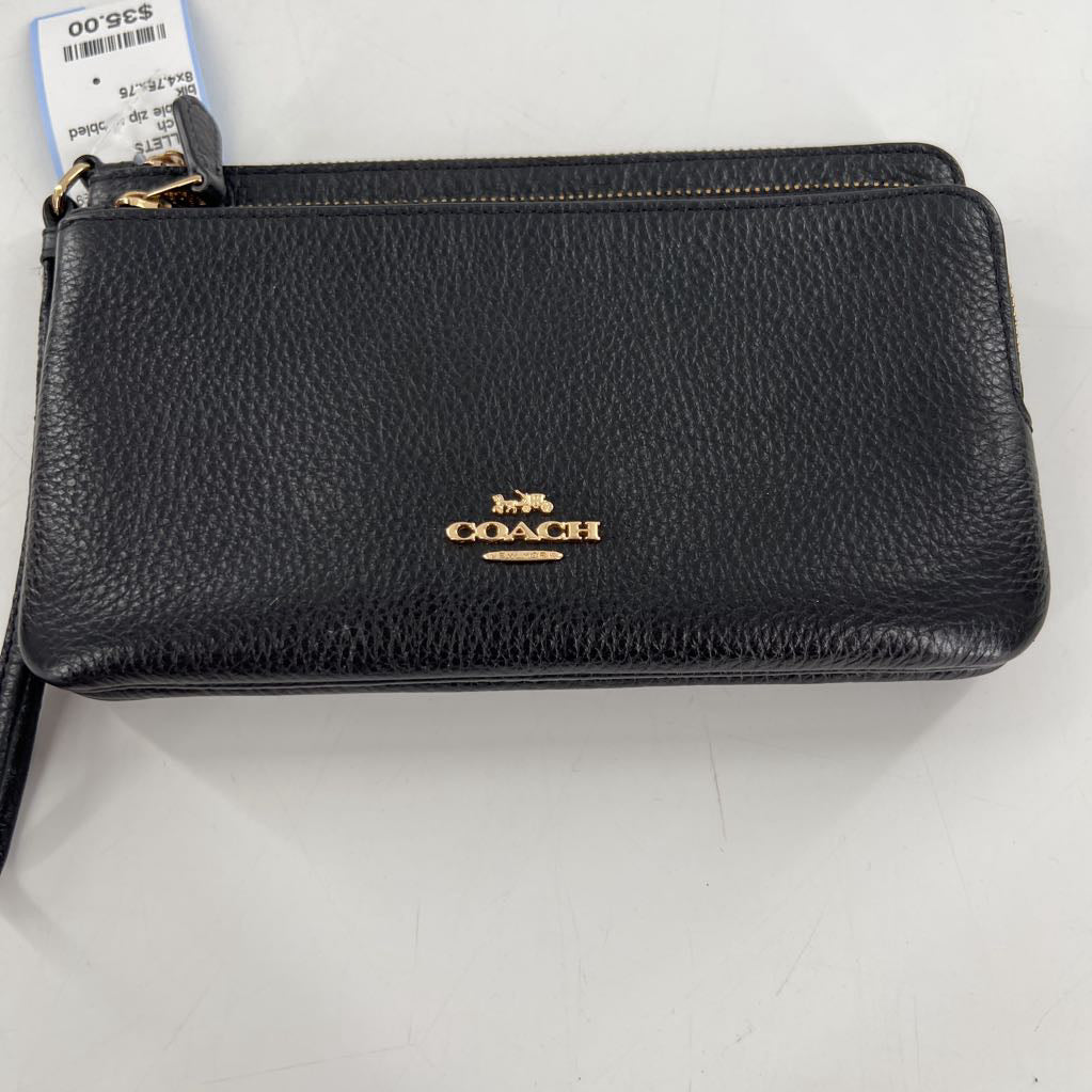 double zip pebbled wristlet