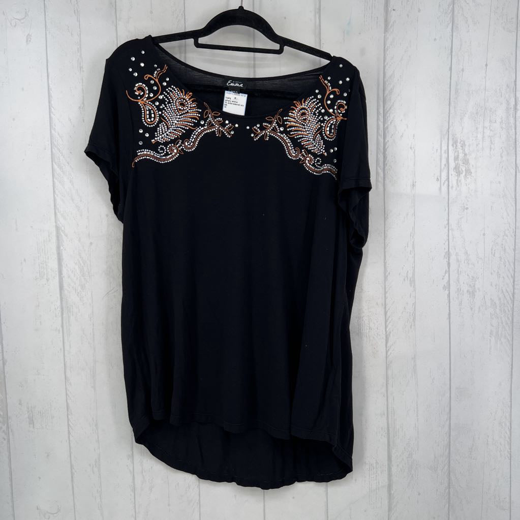 1X embroidered s/s top
