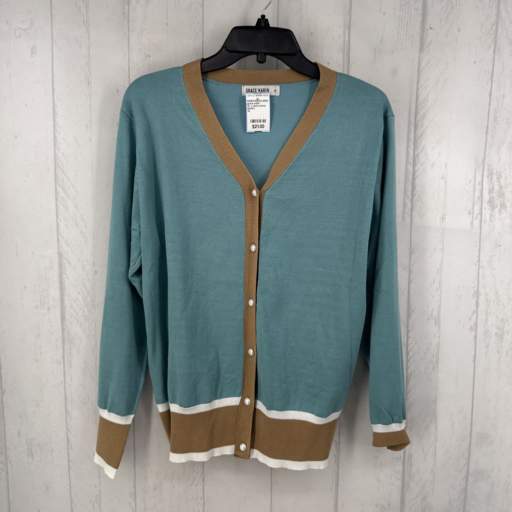 XL v-neck button down cardi
