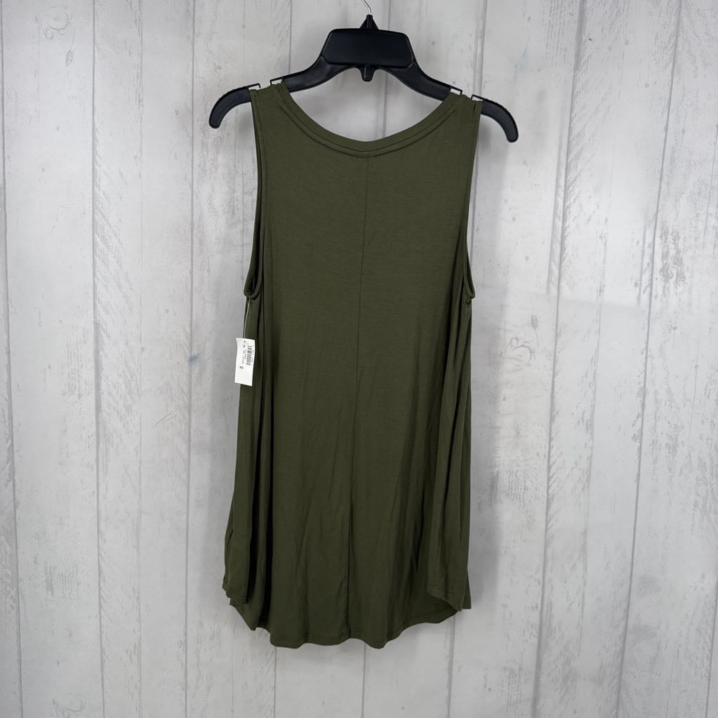 XS scoop neck flowy tank