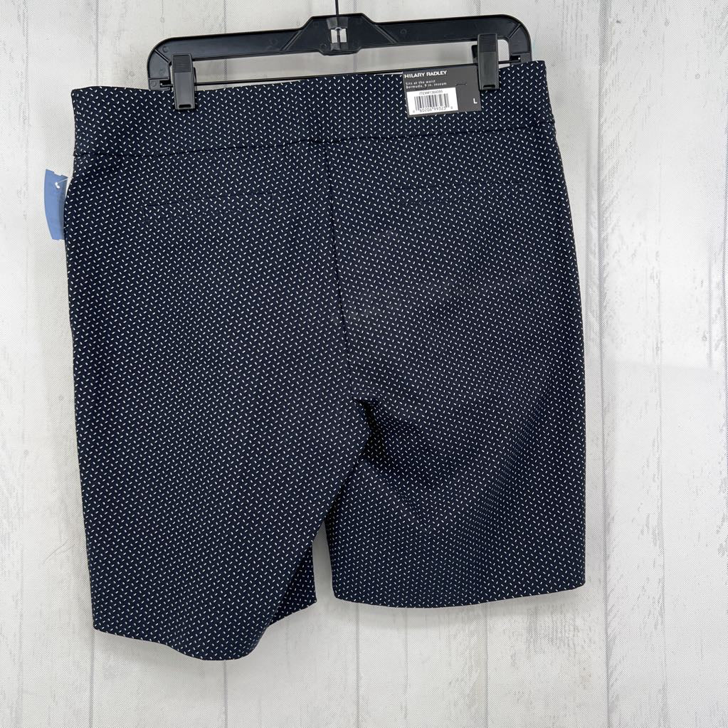 L printed pull-on shorts