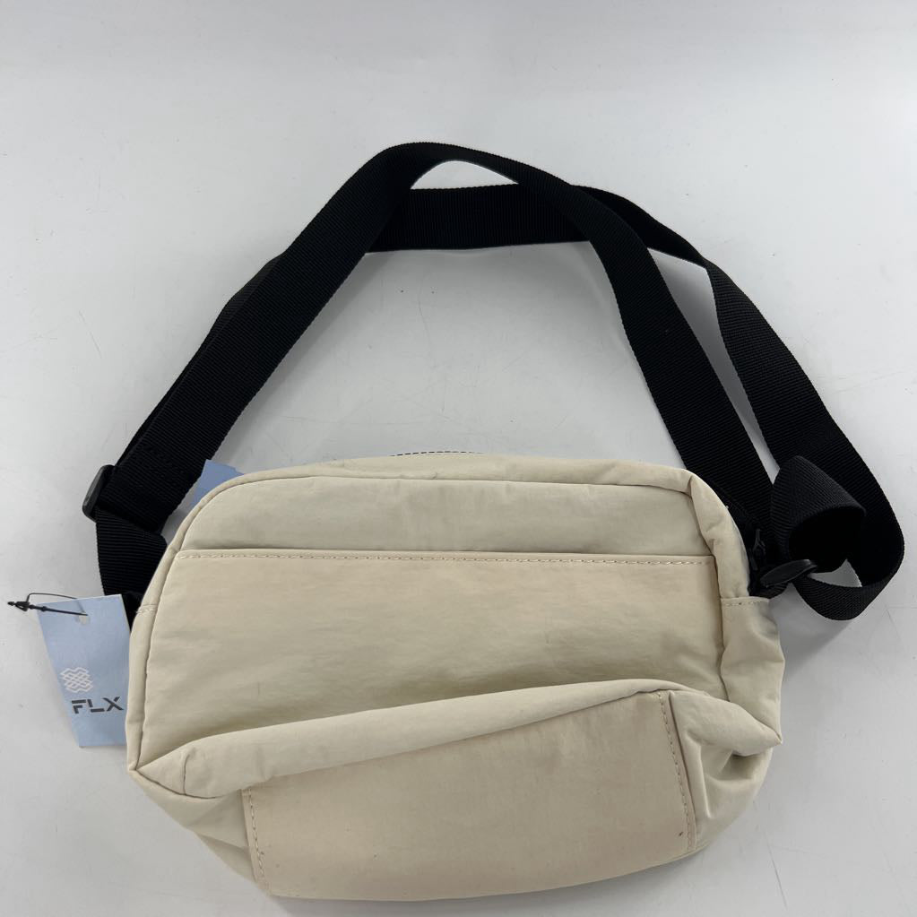 R40 top zip crossbody w/ quick-release buckle & flap pocket