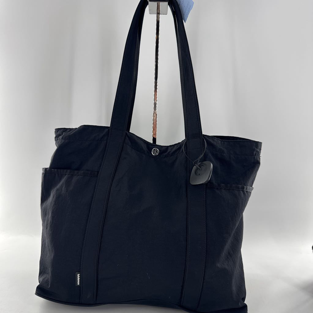 nylon multi-pocket tote