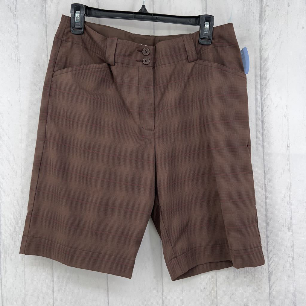 8/M checkered golf shorts