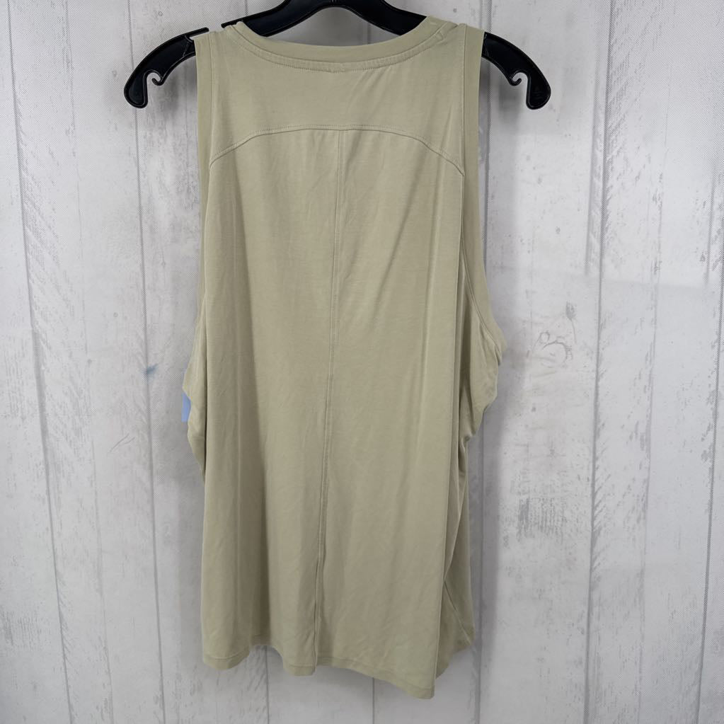 M round neck tank