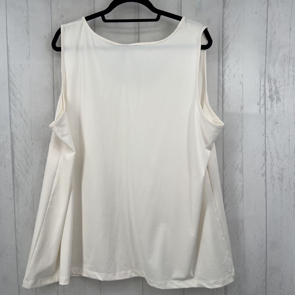 3x scoop neck tank