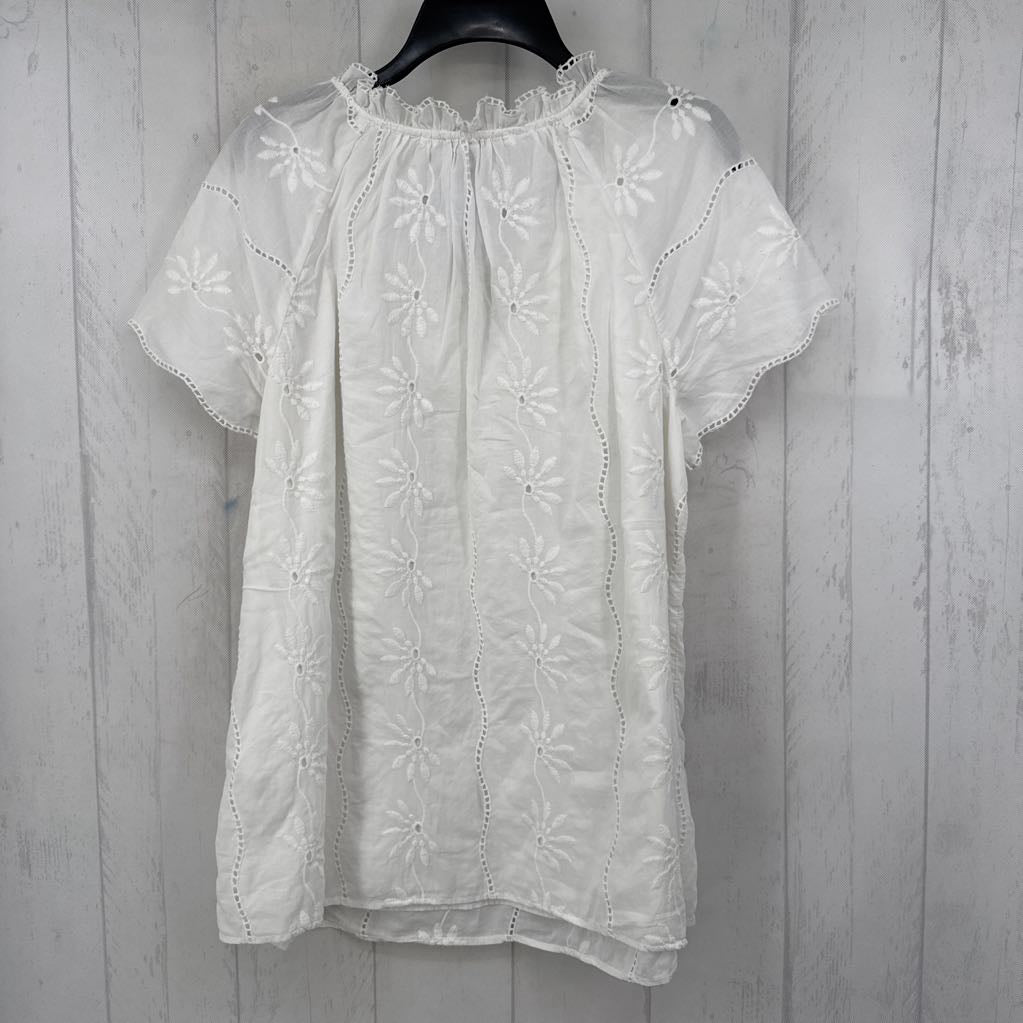 L flo embroidered v-neck s/s top
