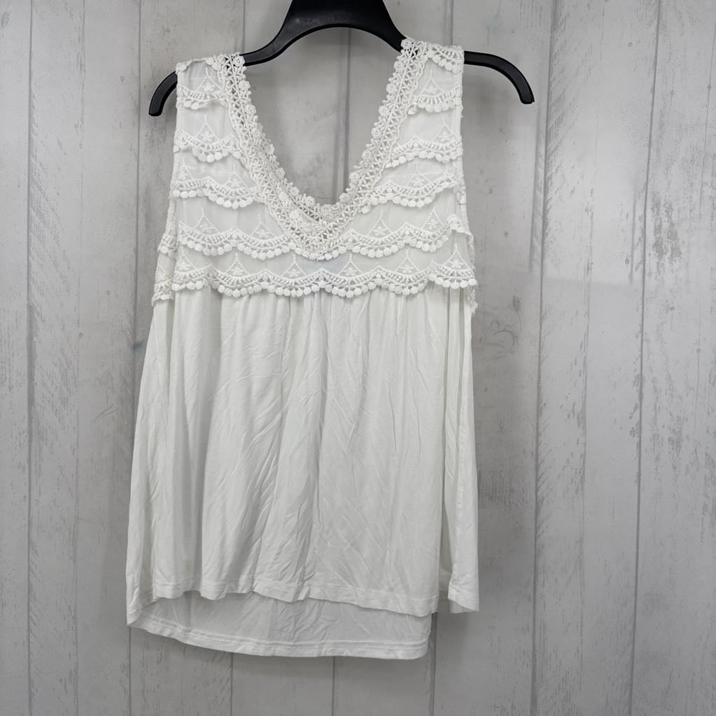 L lace accent flowy v-neck tank
