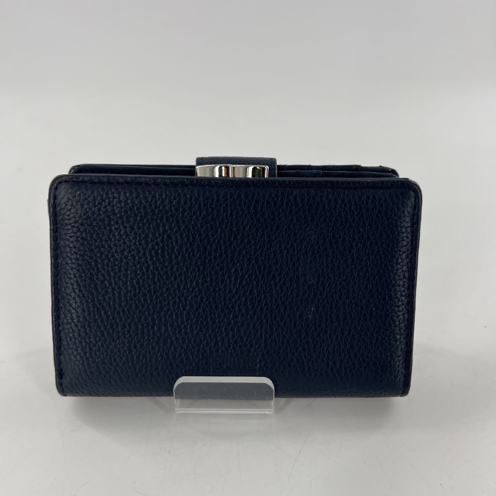 leather bi-fold wallet