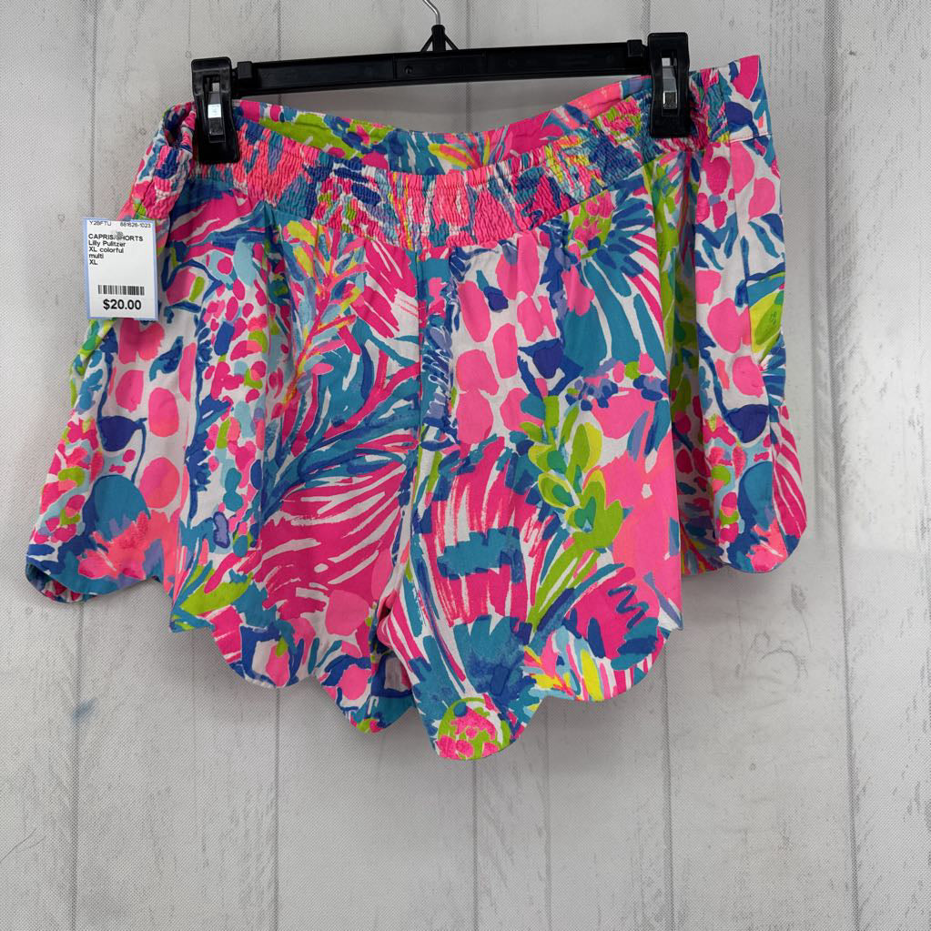 XL colorful scalloped trim shorts
