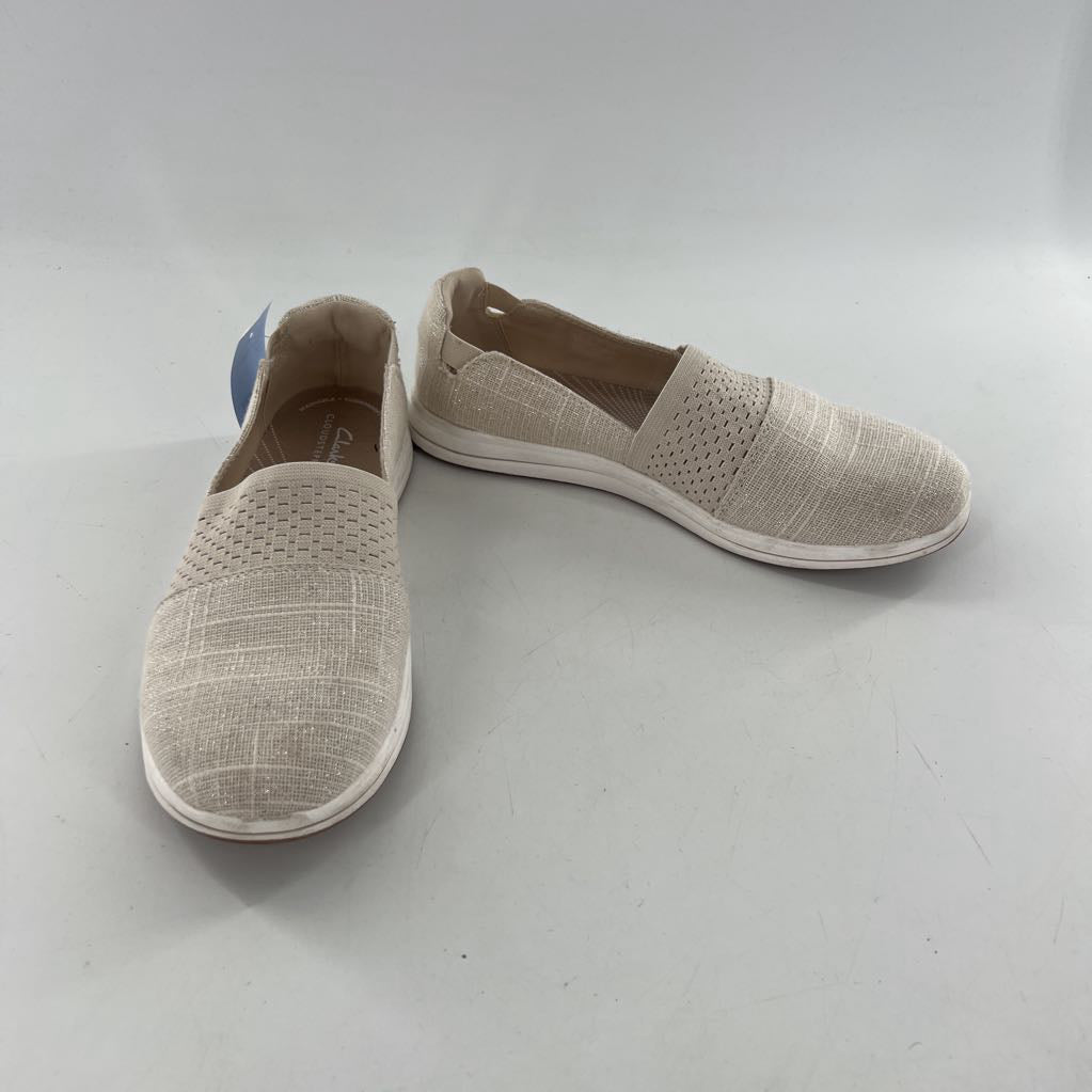 8.5 knit slip-ons