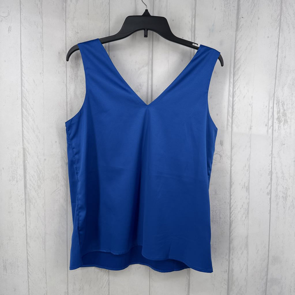M v-neck tank