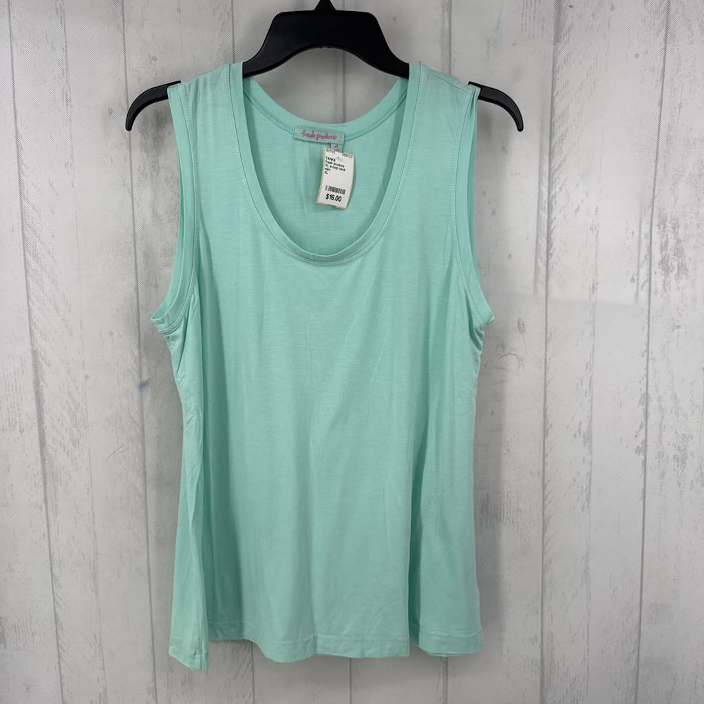 XL scoop neck flowy tank