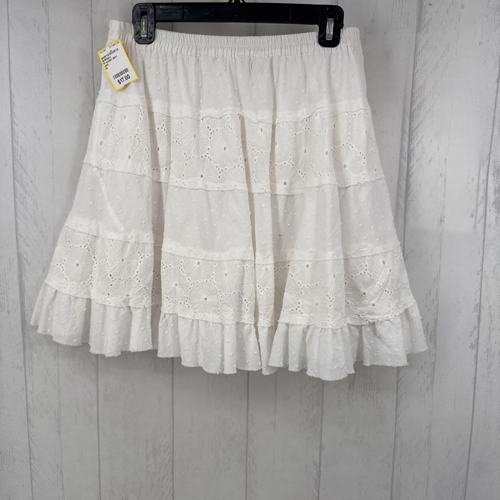 M eyelet skirt