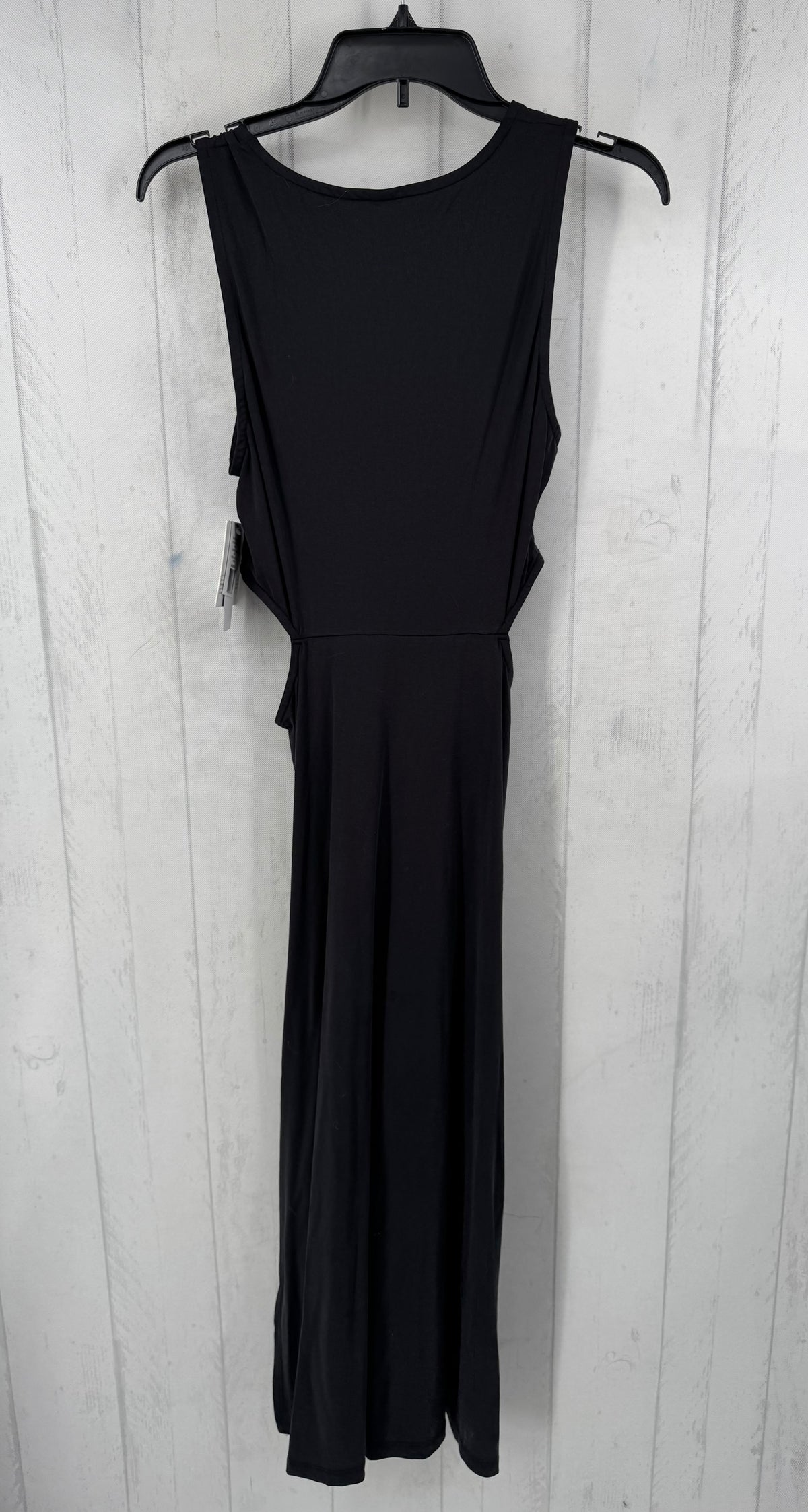 M slvls cutout dress