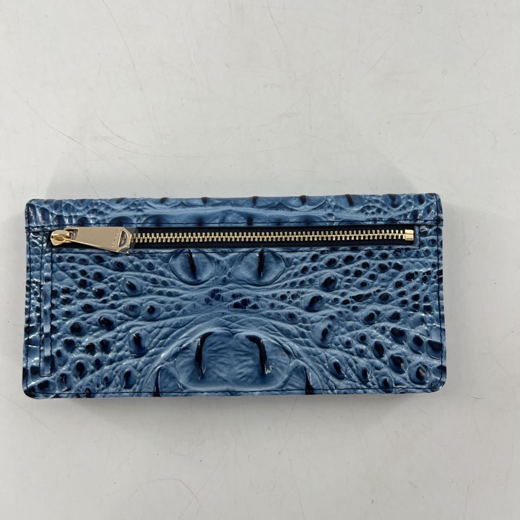 croc embossed bi-fold wallet