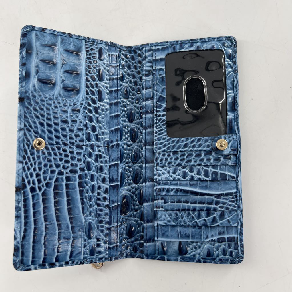croc embossed bi-fold wallet