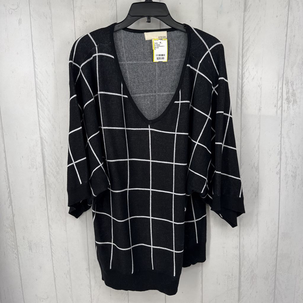 XL checkered v-neck s/s knit top