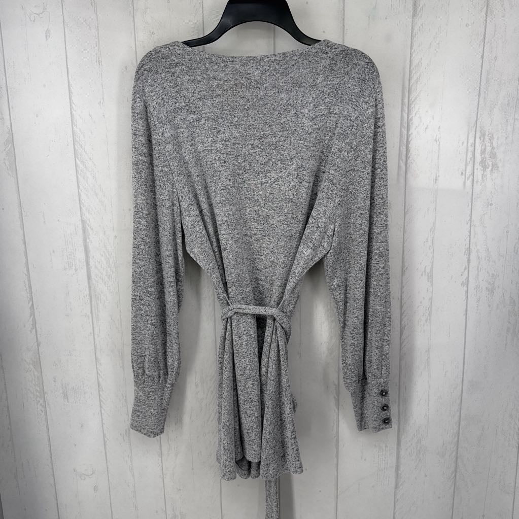 R57 14/16 v-neck belted l/s top