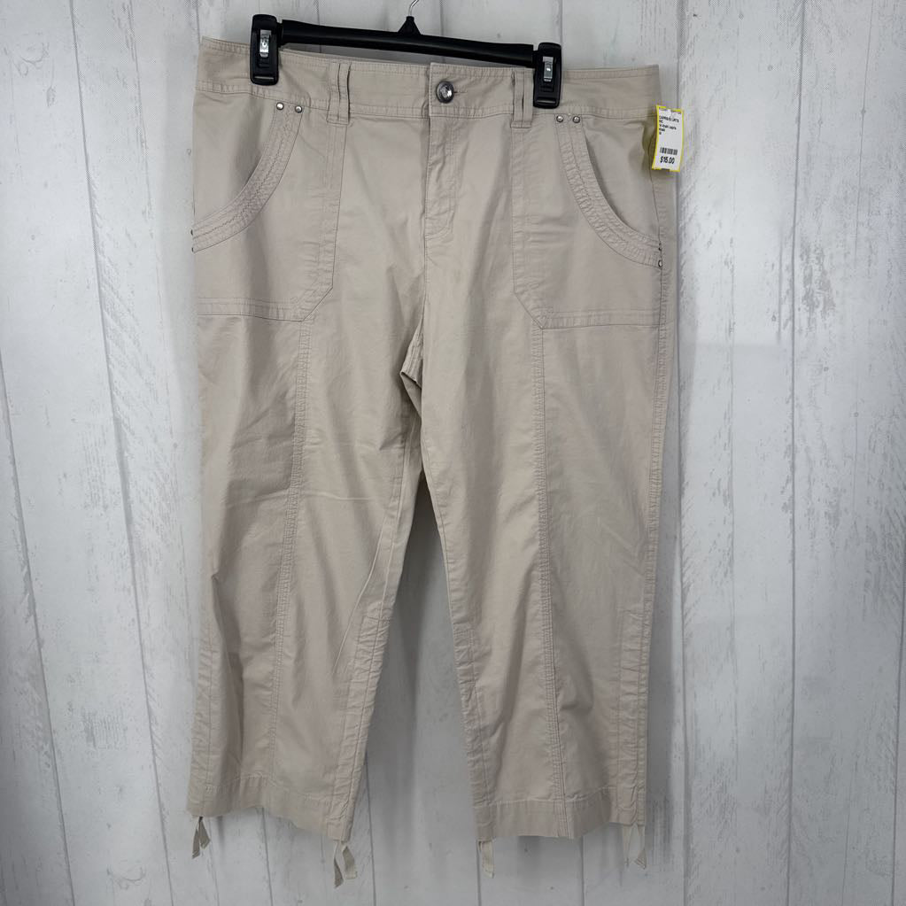 14 khaki capris