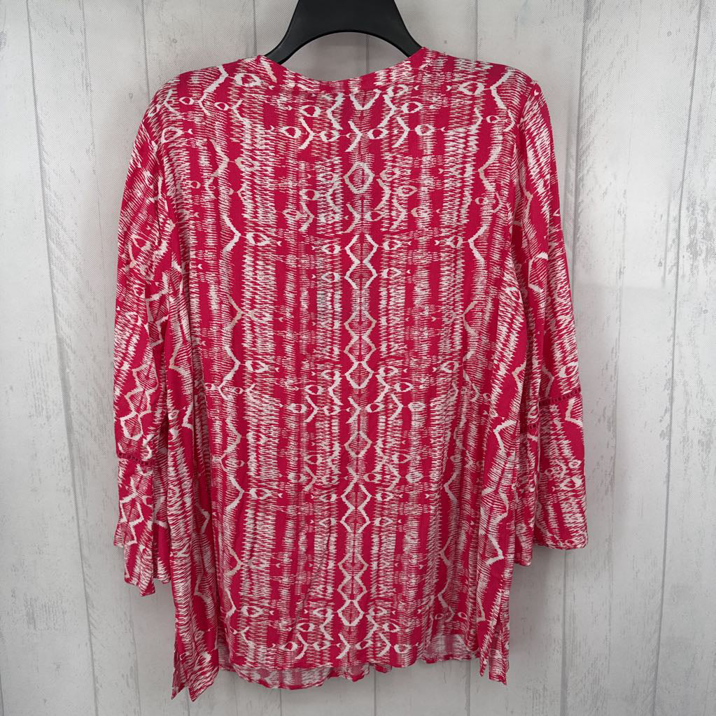 L printed split neck 3/4 slv top