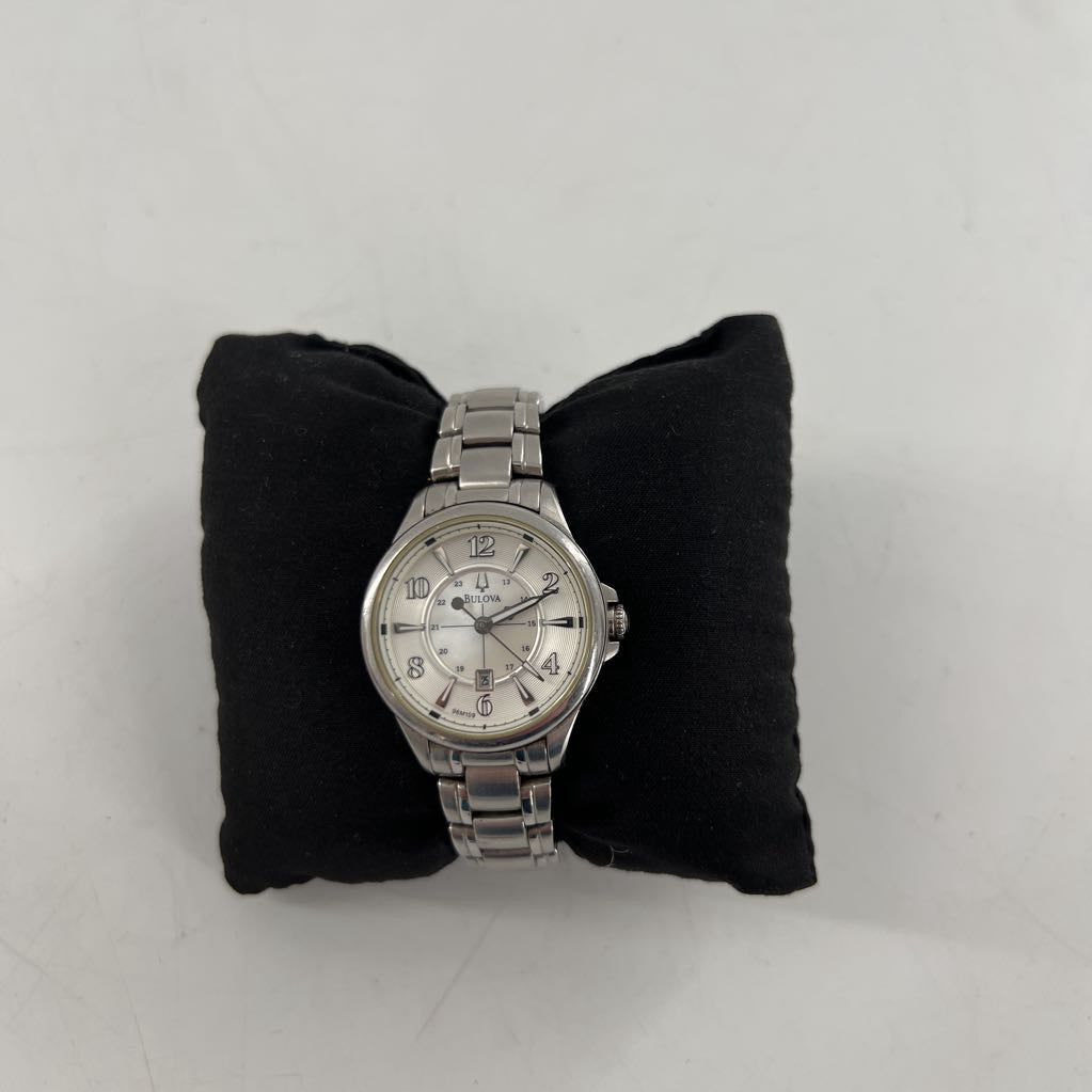 silver tone round face watch