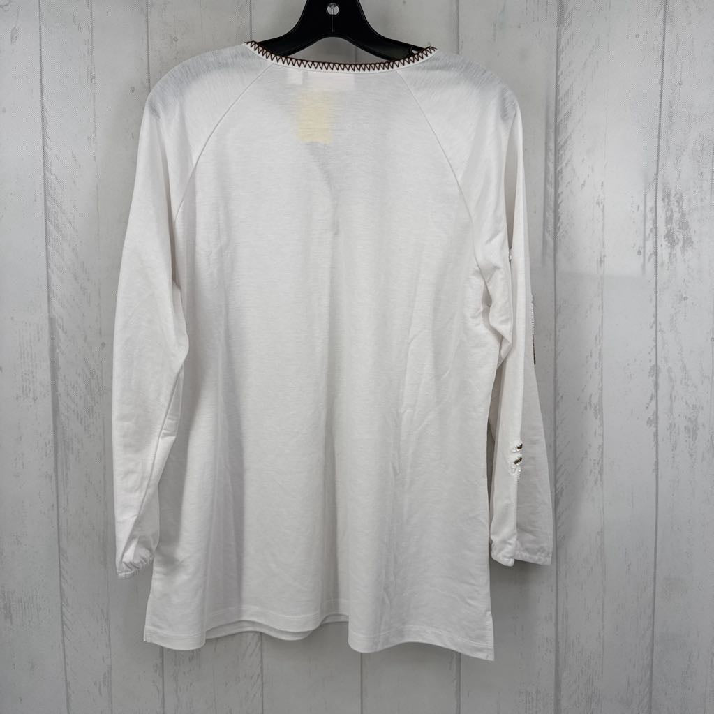 M v-neck embelished palm trees 3/4 slv top