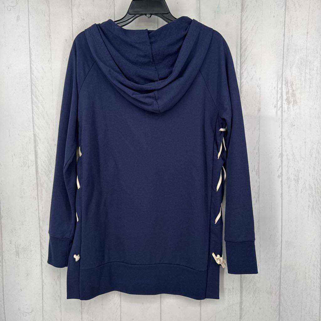 R76 M hooded pullover