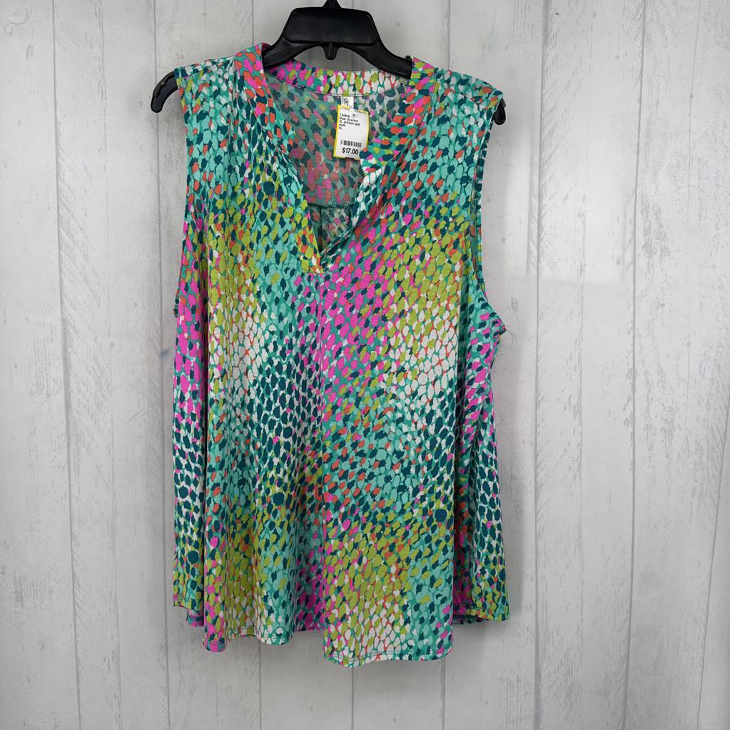XL printed split neck flowy tank